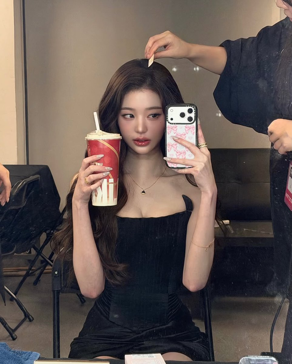 wonyoungpics's tweet image. WOAH..