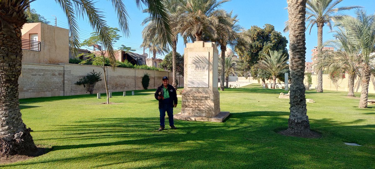 MatrawyWalid's tweet image. Today's visit is from New Zealand to visit his father, who died in the 1942 war, at the Tel El Kebir War Memorial Cemetery. @CWGC @AAPAComms @SiJFletch