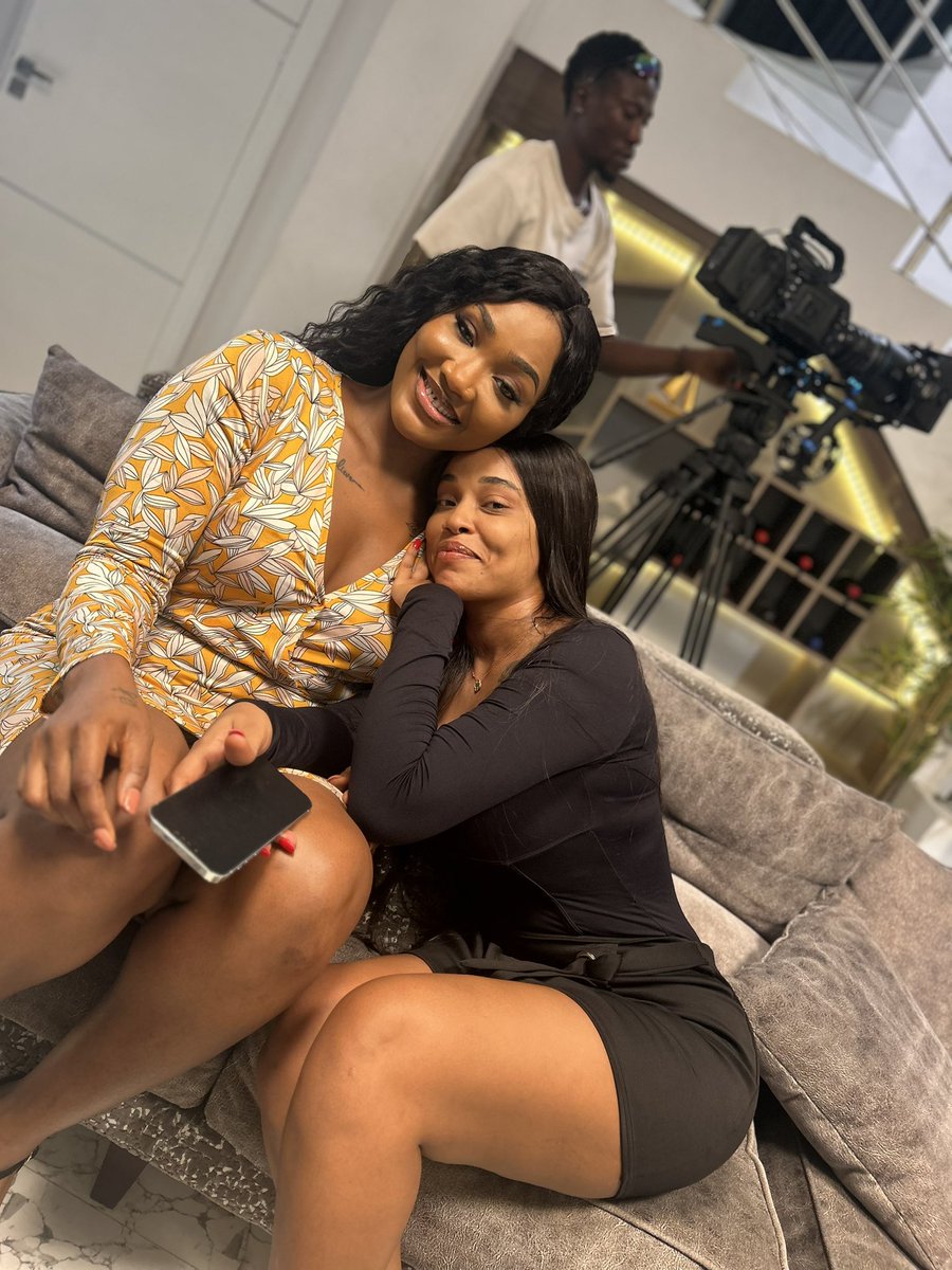 Faridahsultana's tweet image. Sultana farida and Onyi Alex is coming💃💃💃
Watch out for it #Newmovie

SULTANA THE TRENDSETTER
SULTANA THE ONE AND ONLY 
#Sultanafarida 
#SultanaxSultans