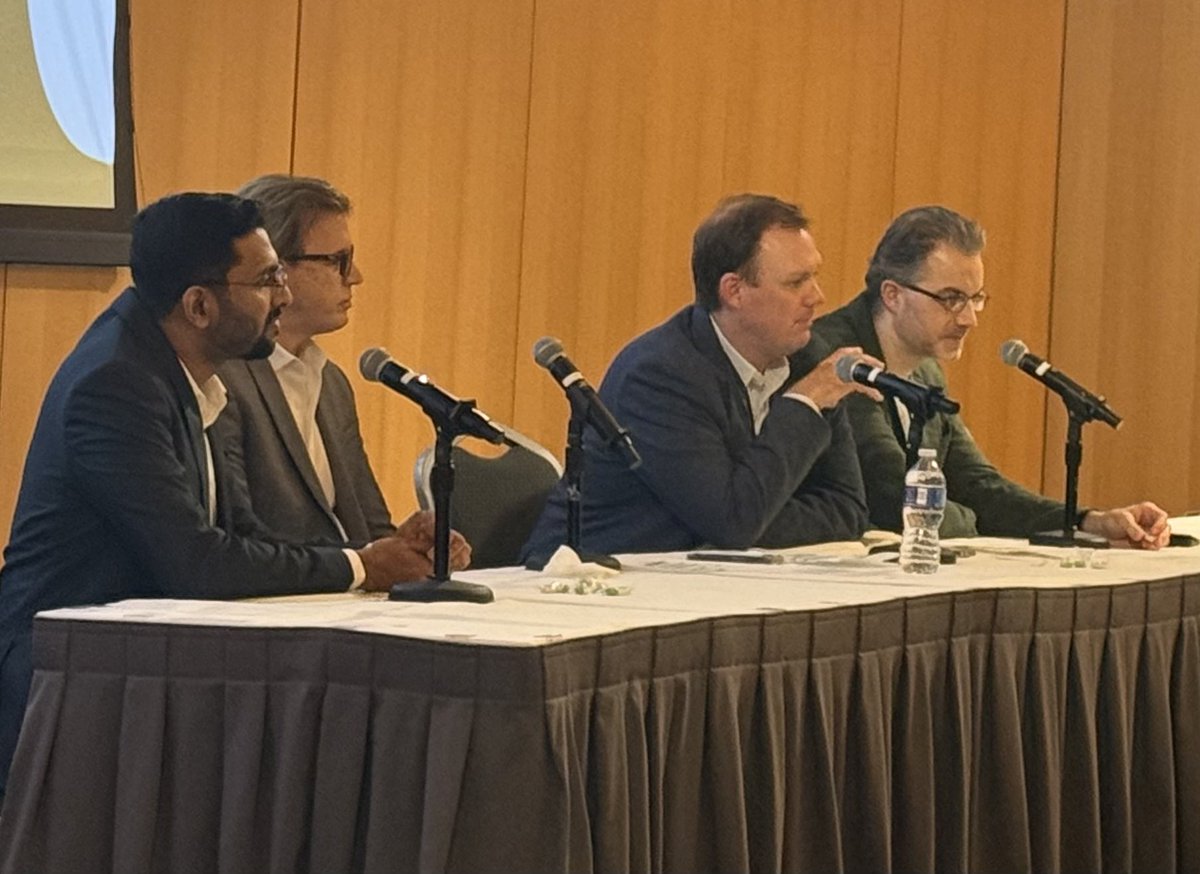 docsudhakodali1's tweet photo. A very Successful 2nd #HoustonCholangiocarcinomaSymposium with the @CCF, spotlighting #patientadvocacy, #research #Collaboration! Grateful to all the speakers, moderators and the patients! 
@staclinds @JavleMilind @MaenAbdelrahim @melinda_bachini @RikiGravesMHA @odisio https://t.co/PGZZd88KNL