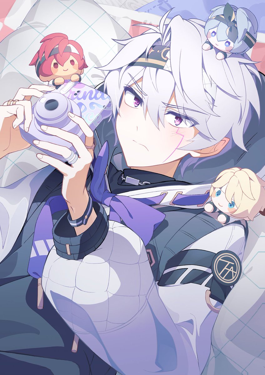 트에카페 협력으로 애드를 그렸어욤
어차피 두개 그리는거 아예 다른 맛으로 그리기로 함
사유: 내가 재밌으려고
포스터용은 최대한 모에모에 500퍼센트를 넣어보고
스탠드용으로 그린 애드가 들고있는 종이는 작사작곡용으루 생각하고 그림