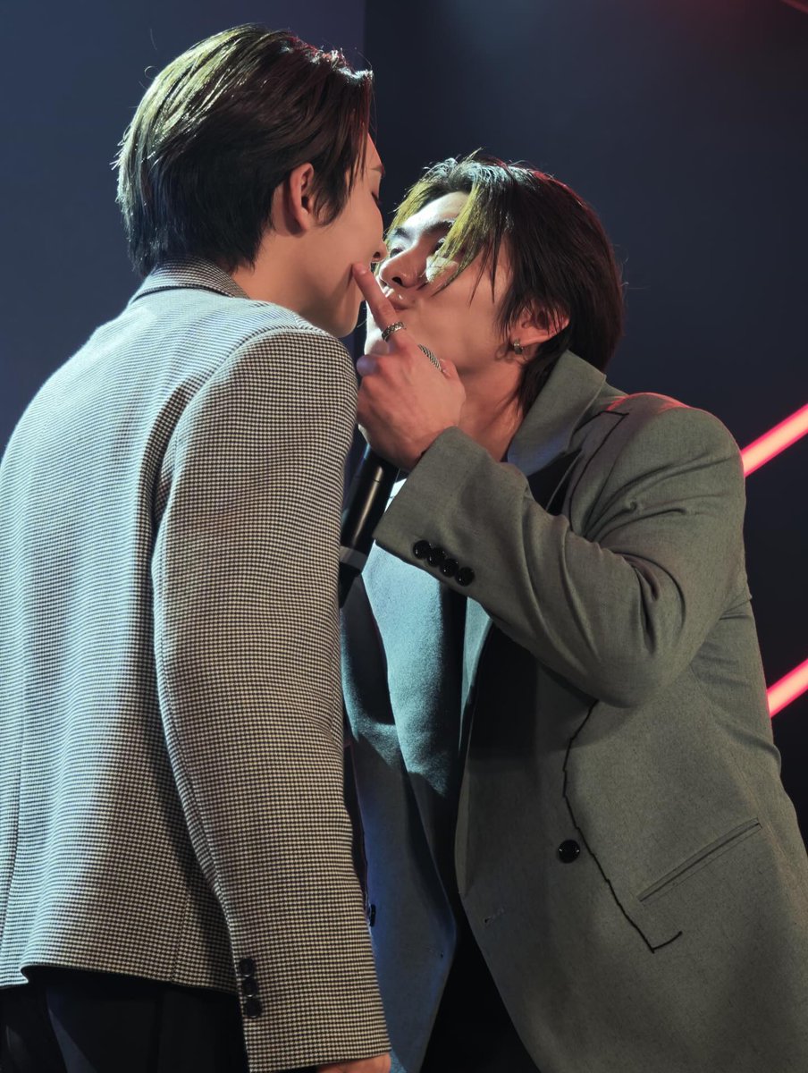 25.12.14 jusinbellocon IG BOSSNOEUL IN ITALY #BossNoeul1stFMinRome