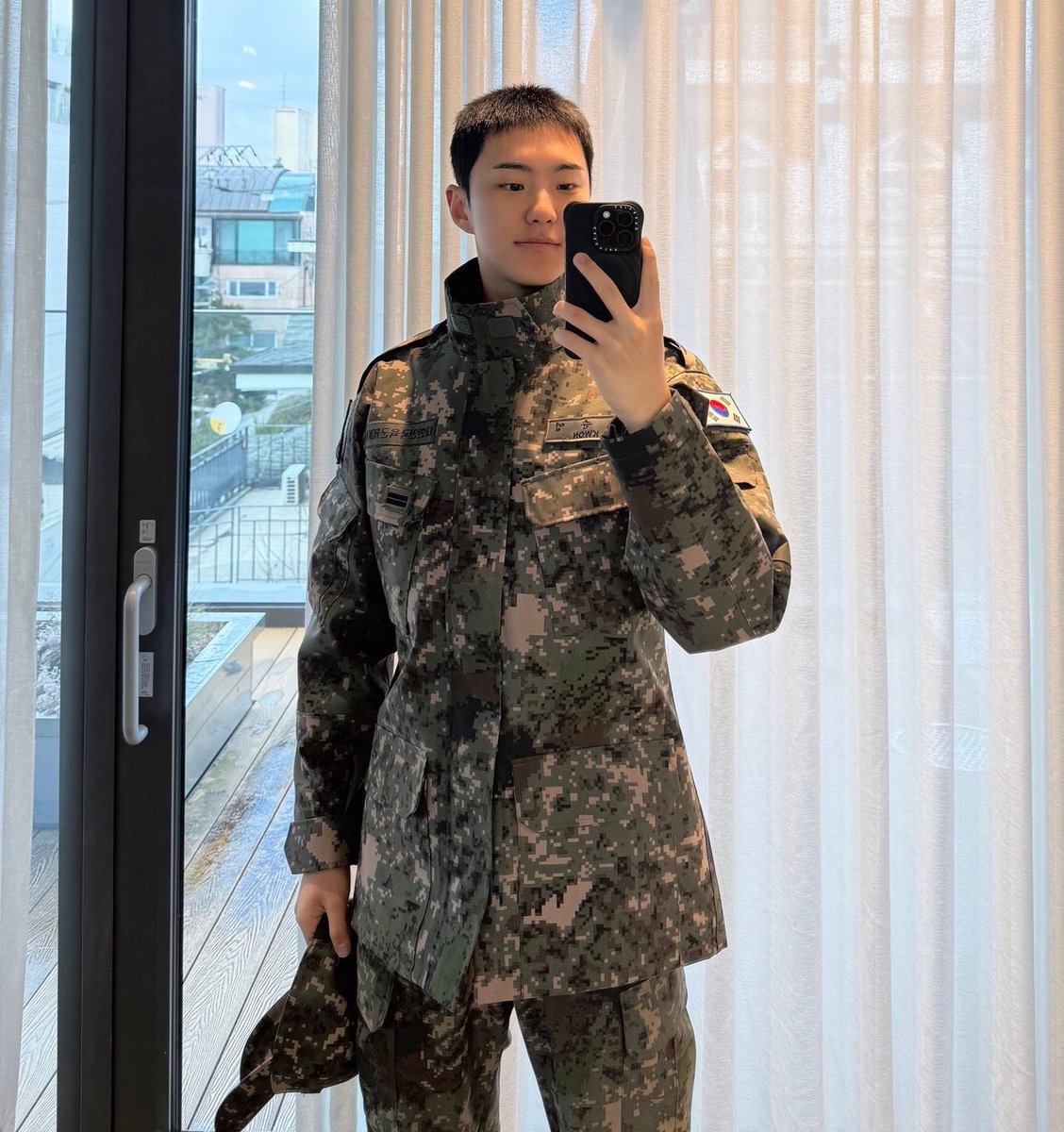 권순영 넌 진짜 사랑이야
너같은 아이돌 다신 없어 이 시대 최고 효자둥이 그거 너 해