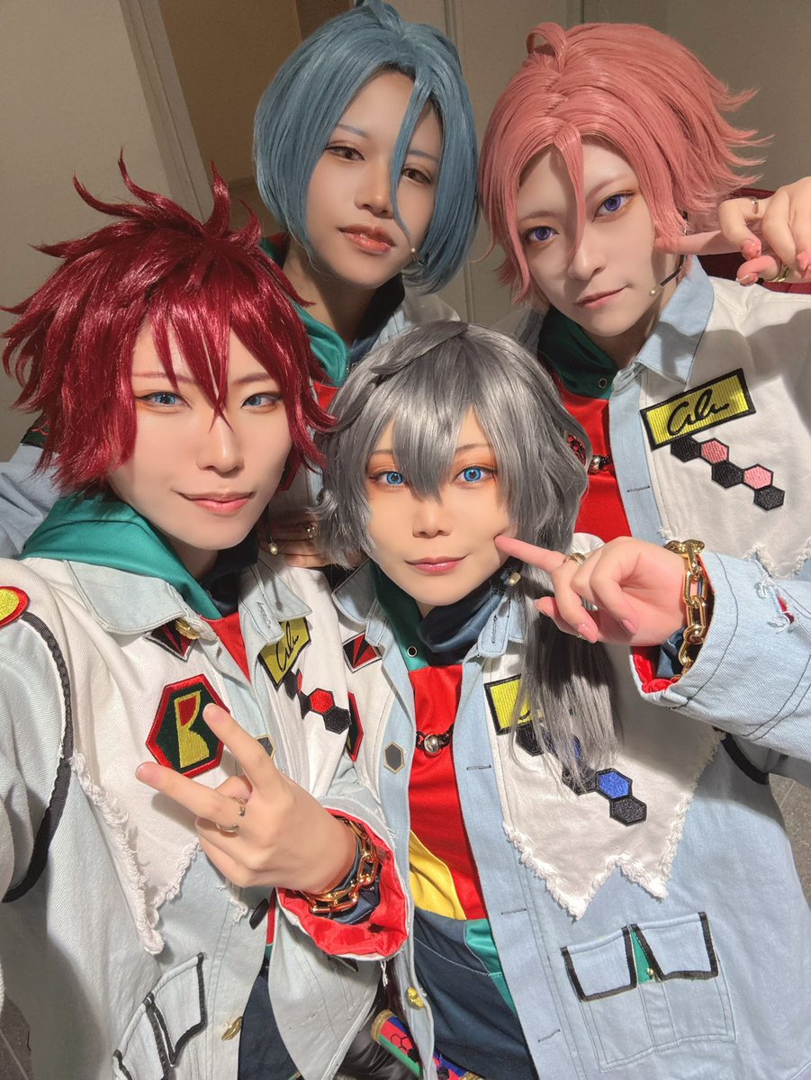 昨日は #カラスのたまり場3rd お疲れ様でした！
【くいだおれ:cB】で出演しました！
蜂のように飛び回った私たちのステージ
楽しんでいただけましたか？🐝
歓声も嬉しかったです！✨️

運営様、観覧してくださった方々
ありがとうございました😵‍💫🐝💗

感想などありましたら  #たっどぱふぉ まで🙇‍♀️