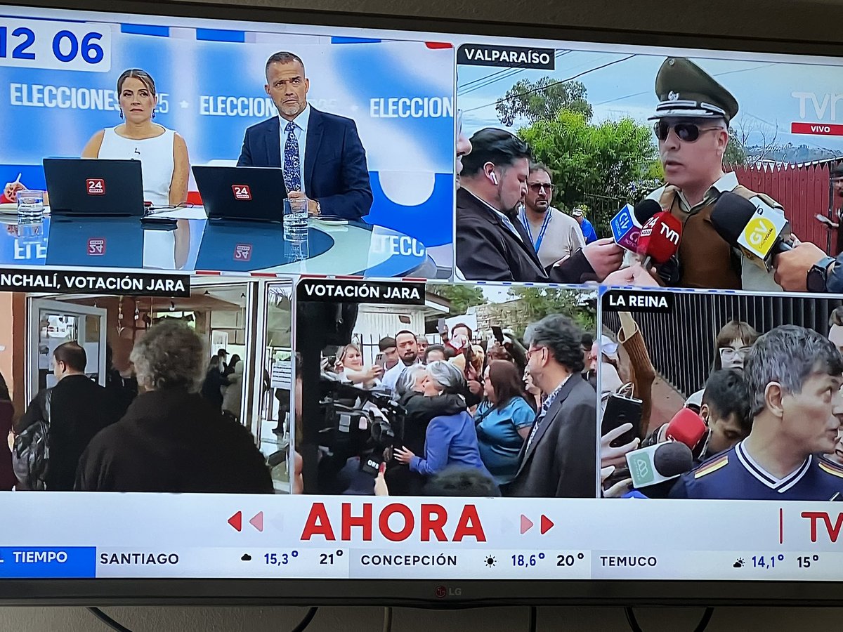 LaCon_Sentida's tweet image. YA COMENZÓ EL SHOW 
como dijo una Señor 
“No me van asustar, yo entraré q votar por mi Candidata” 👏🏻👏🏻👏🏻👏🏻

 #Presidenciales2025
#Elecciones2025
#Bomba 
#Elecciones2025CL 
#EleccionesChile 
#JaraPresidentaDeChile 
#JaraPresidentaDeChile2026