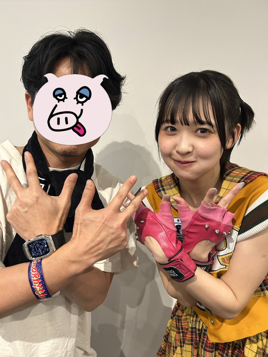 きんちゃんにも豚的六大欲求の ポーズ頂戴しました🙏 名前覚えてほしく