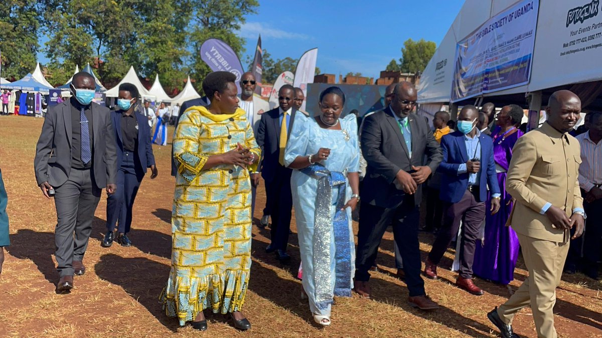 The Vice President, H.E. Rtd. Maj. Jessica Alupo, represented President Yoweri Kaguta Museveni at the consecration service of the 4th Bishop of Busoga Diocese, Rt. Rev. Prof. Dr. Grace Lubaale.
📷 Torach Nicolas
#BabaNews
