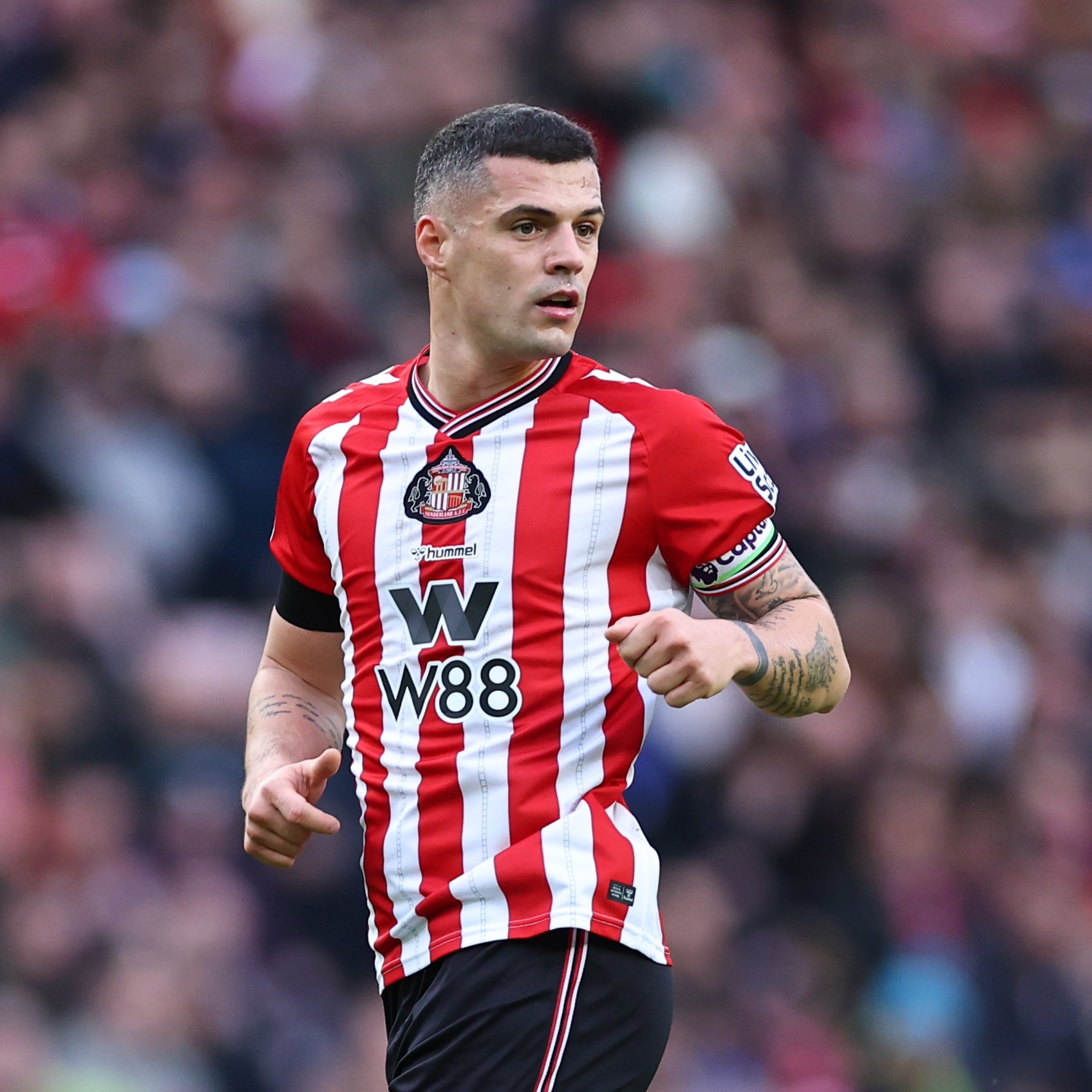 غرانيت تشاكا تصدر التمريرات بعدد (43) ولديه أكثر لمسات (50) في الشوط الأول ضد نيوكاسل.. Whoscored 