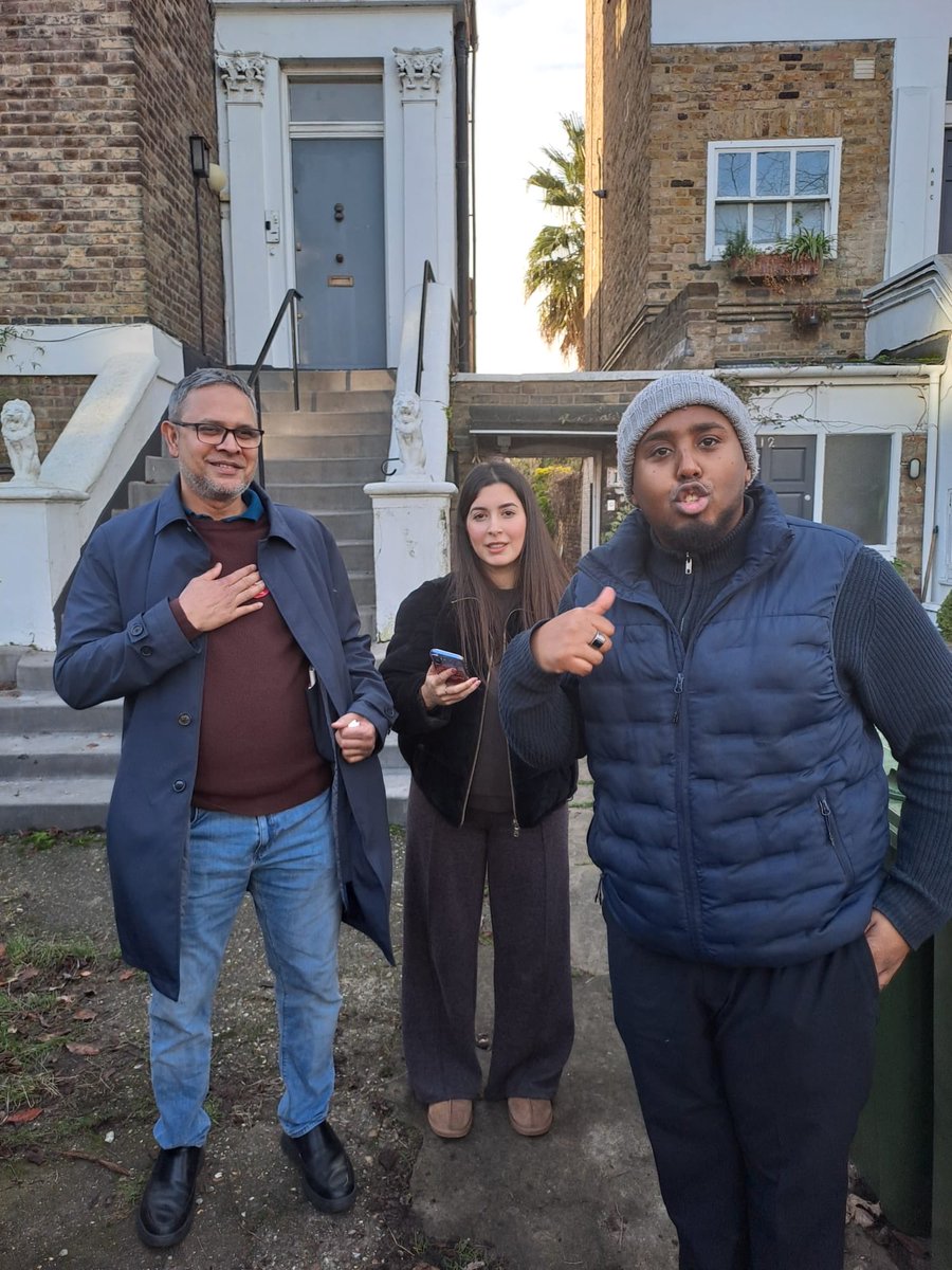 oliur76's tweet photo. A great campaign season yesterday afternoon in Finsbury Park with brilliant councillors and activists, Thanks to everyone for joining us ❤️🌹🙏 https://t.co/lfHS0mCow0