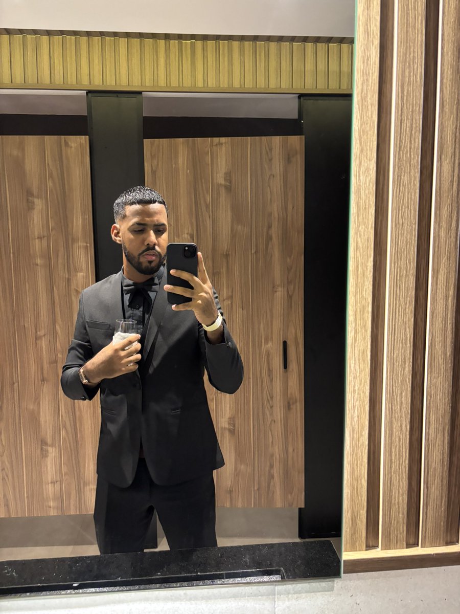 EmilioJose___'s tweet photo. Night 👤 https://t.co/xZXdaPMTh5
