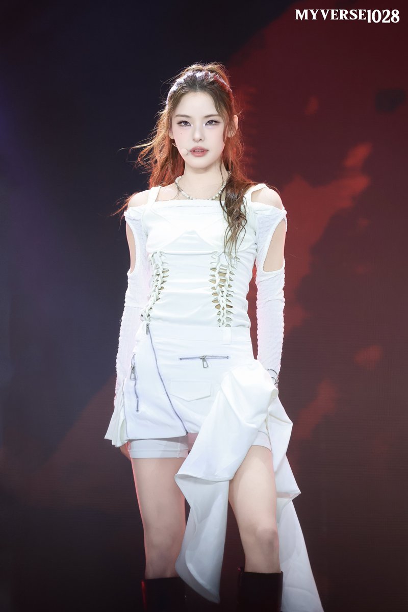 MYVERSE1028's tweet photo. 251214

#izna #이즈나 #イズナ
#MAI #마이 #マイ https://t.co/B4DuMZhhNA
