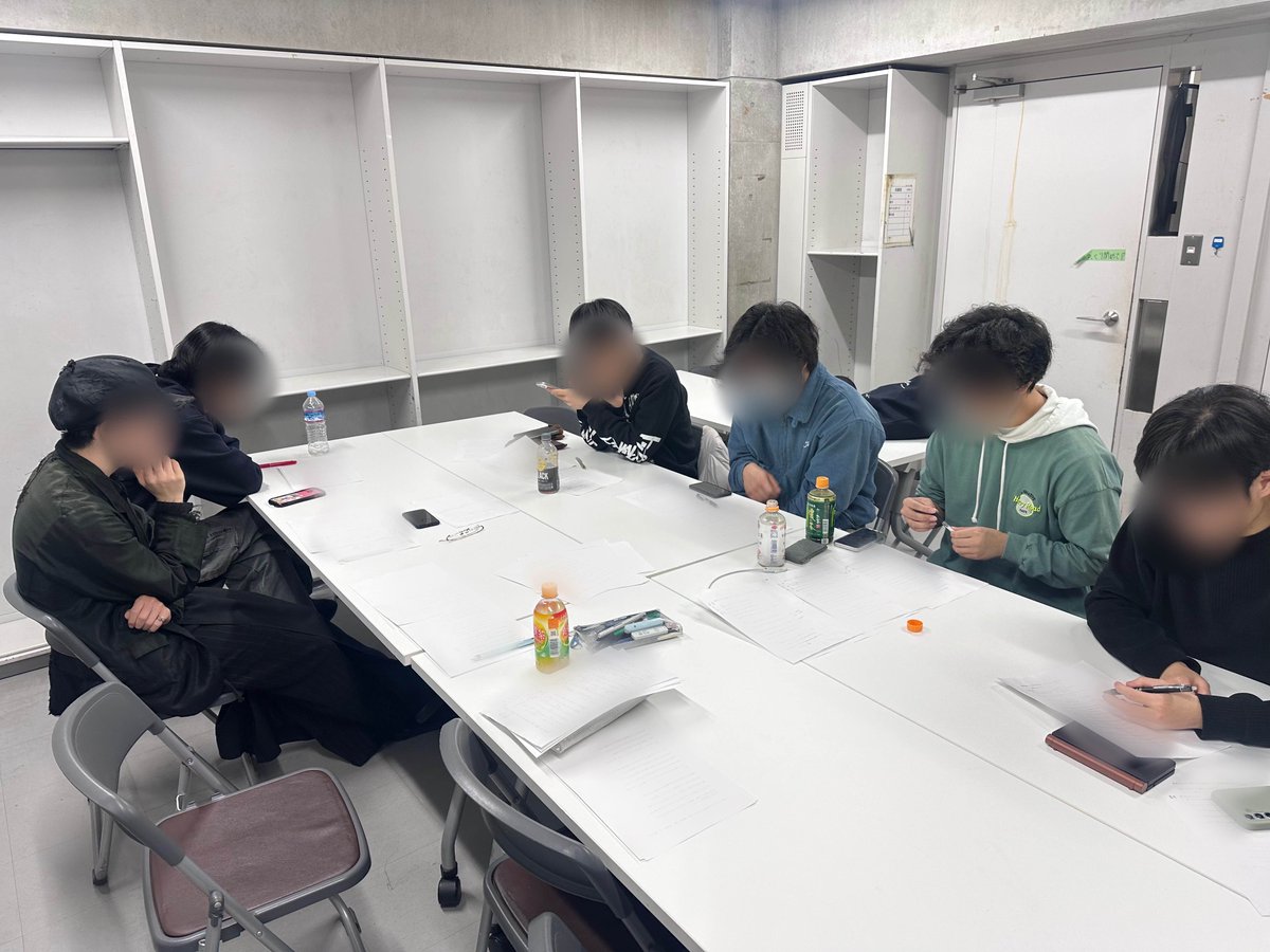 【Q短×わせたん連作歌会！】

わせたんの方からお誘いをいただき、Q短と早稲田短歌会の有志で5首連作歌会を行いました🌠
約4時間の刺激的で充実した歌会で、その後のご飯会までとても楽しかったです。わせたんの皆さん、ありがとうございました！