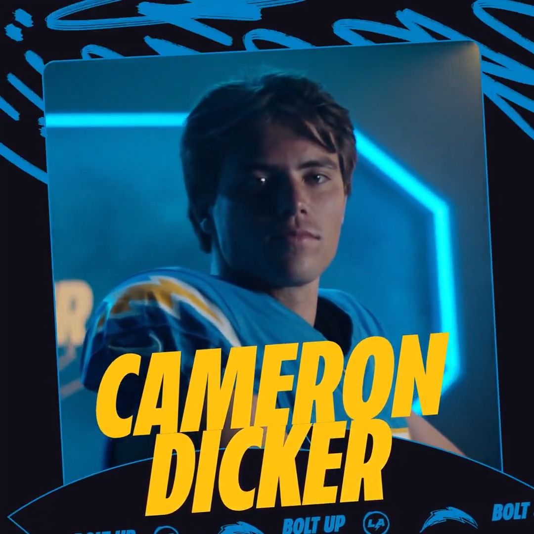 +3
#probowlvote + cameron dicker