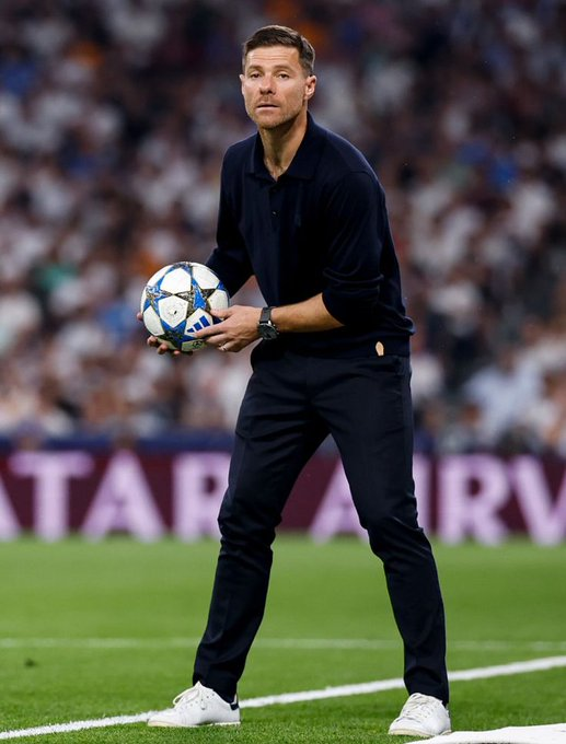 تشابي ألونسو: «ربما في المستقبل سننظر إلى هذه الأيام ونقول: كانت أيامًا سيئة للغاية، ومع ذلك أين نحن الآن» 