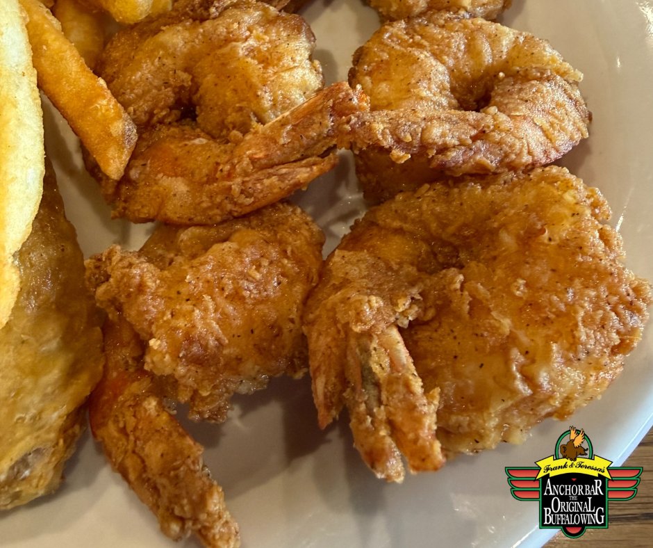 Have you tried our fresh, never frozen shrimp? 🦐 Battered and fried daily for that perfect crunch! Get them tossed in your favorite dry rub or served with your choice of sauce on the side. What are you waiting for? Dive into flavor today! 😋✨