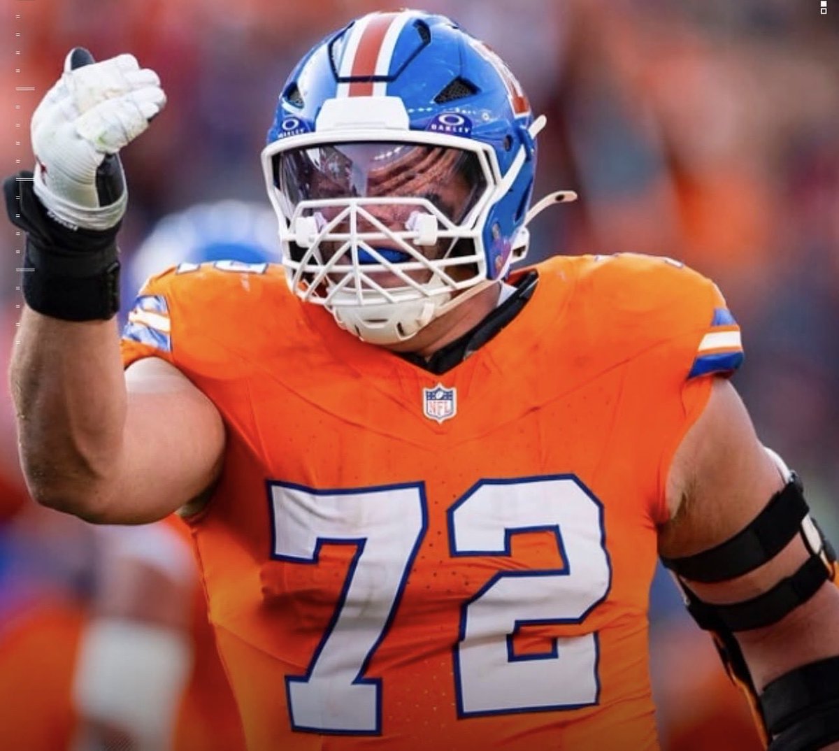 COSportsNut's tweet image. Let’s keep it going #BroncosCountry 

RT/Repost to get our guy @gbolles72 the Walter Payton MOY Award that he deserves!  

#WPMOYChallenge + @gbolles72 

#WPMOYChallenge + @gbolles72

#WPMOYChallenge + @gbolles72

#WPMOYChallenge + @gbolles72