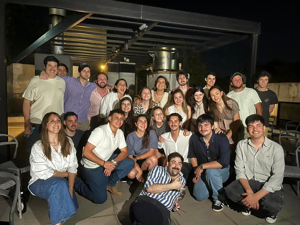 Cerrando el año de la <a href="/CDJ_Montevideo/">CDJ Montevideo</a> en equipo.

Muchas gracias a todos los que de a poco, empujaron este barco con ideas y acciones.
Si hay equipo, hay mejor futuro 🤍💙