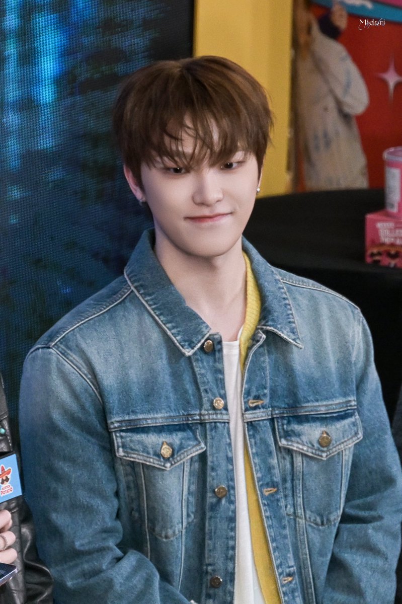 Shinefordino's tweet photo. 251214 

ㄱㅇ

#디노 #DINO #이찬 
#세븐틴 #SEVENTEEN
@pledis_17 https://t.co/p2EBvD63eL