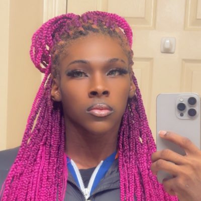 thatsjustdeetee's tweet photo. #NewProfilePic https://t.co/NtTZFImiE7