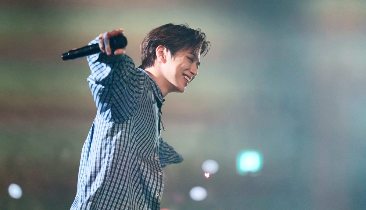 251214 RUNWAY : WALK TO DANIEL DAY2
프🥹리뷰

#강다니엘 #KANGDANIEL
#RUNWAY_WALKTODANIEL