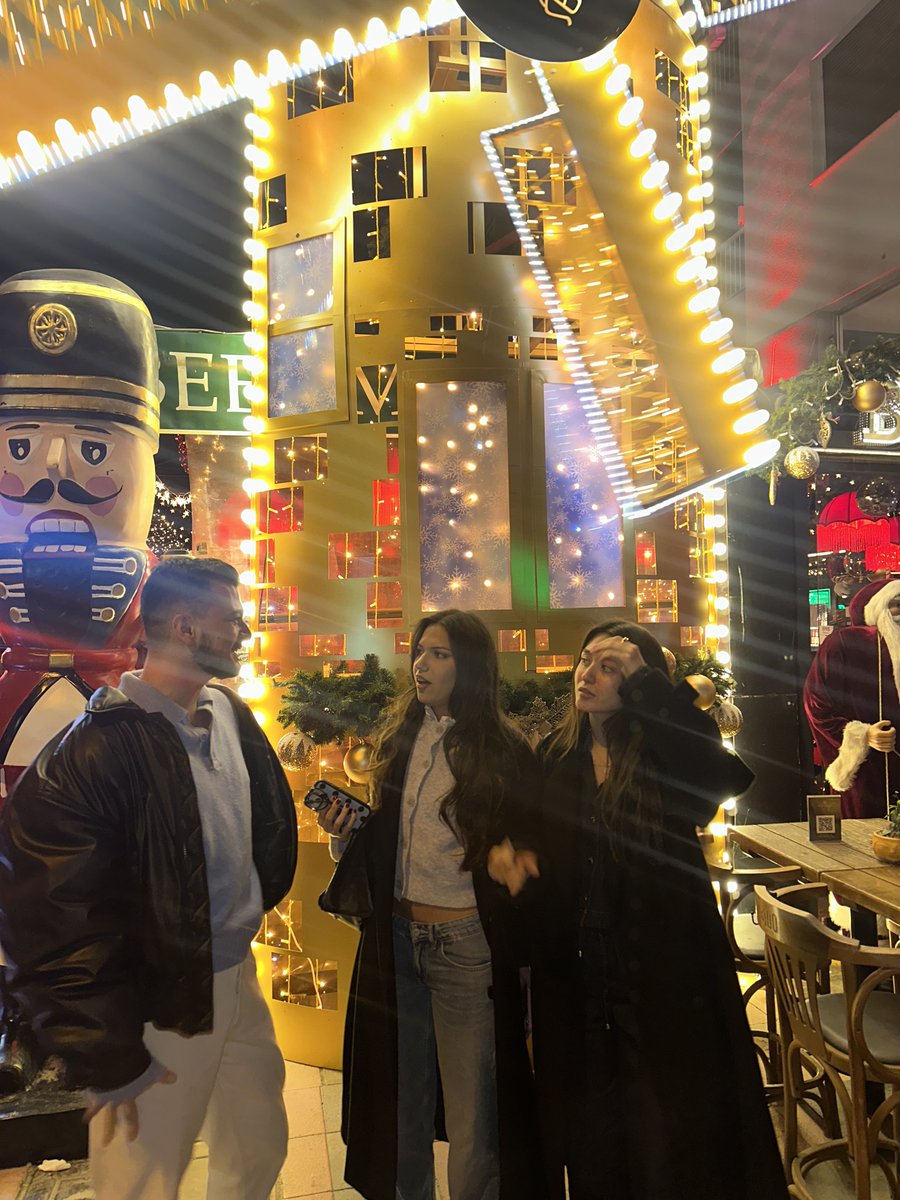 o sırada bizim sohbete dalmamız