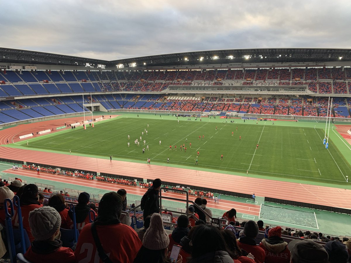 ken1eagle's tweet photo. Schlusspfiff;
#CanonEagles - #BlueRevs
27(21-18)39
In der Zweite Halbzeit hat Yamaha gut verteidigt und lässt Canon kein Try machen. Außerdem nahm Yamaha drei Trys und Revs hat mit 27:39 in dem Öffnungsspiel gewonnen. Gelbekarte für Yu Tamura beeinflusst Verloren bei Canon. https://t.co/uly0oifEXO