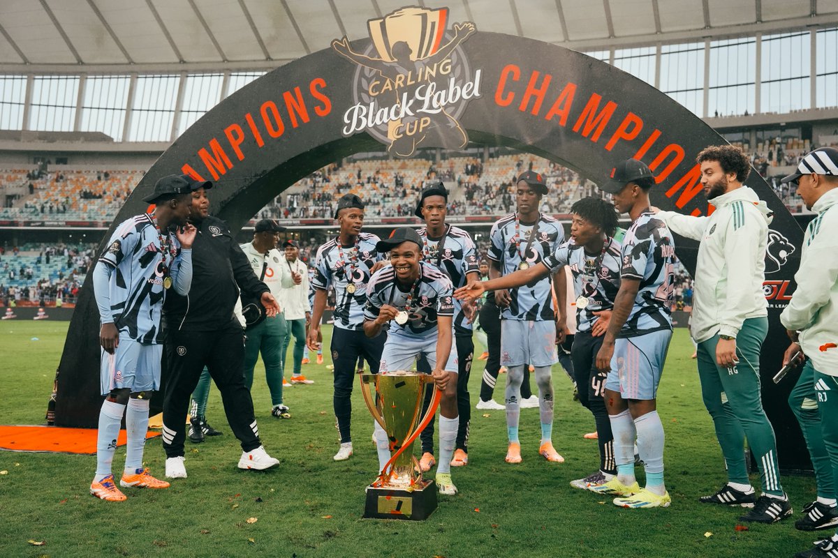 orlandopirates's tweet image. 𝟐𝟎𝟐𝟓 #𝐂𝐚𝐫𝐥𝐢𝐧𝐠𝐂𝐮𝐩 𝐂𝐡𝐚𝐦𝐩𝐢𝐨𝐧𝐬 𝐂𝐞𝐥𝐞𝐛𝐫𝐚𝐭𝐢𝐨𝐧

⚫⚪🔴⭐
#OrlandoPirates 
#OnceAlways