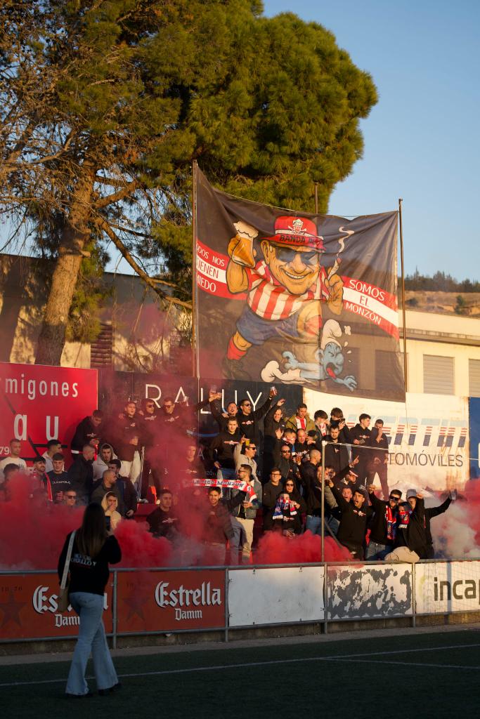 BandaPilo's tweet photo. El equipo de mi pueblo,el equipo campeón 🙌🇲🇨🇵🇱💪pasión y sentimiento,honor,orgullo y tradición futbolera por el escudo que llevamos en el corazón @AtcoMonzon #NuncaDejesDeLucharNuncaTeRindas #AupaAtleti #VamosMonzòn #Grandes https://t.co/4raRtkb6br