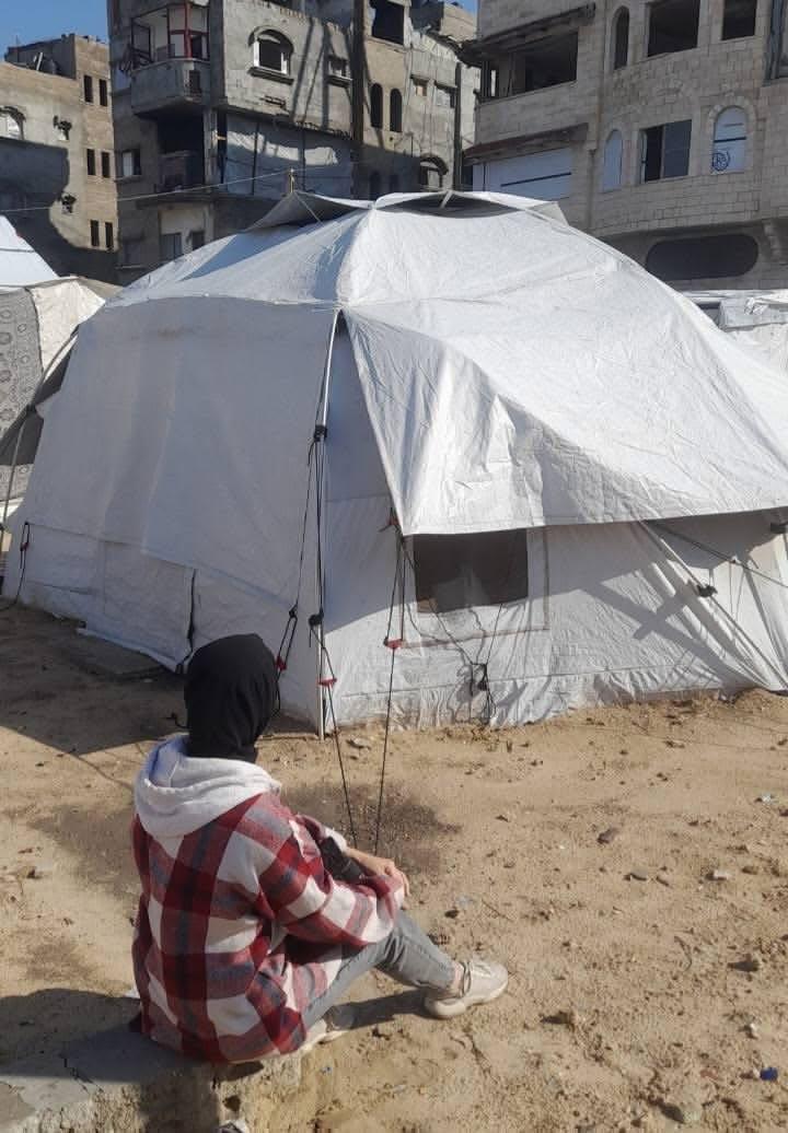 هاي الخيمة الي المفروض تحمينا من المطر والبرد وكل اشي ! طب كيف !
#غزة_تغرق 
#GTAOnline