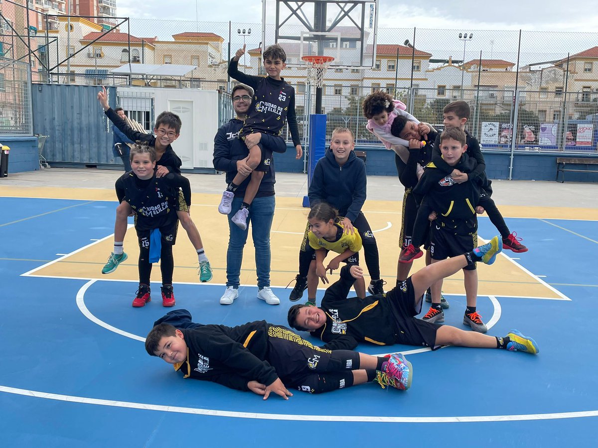 Victoria holgada del MINIMASC'15 en la J6 de la Liga <a href="/FAB_Malaga/">FAB Málaga</a> 
#SomosBaloncesto🖤💛