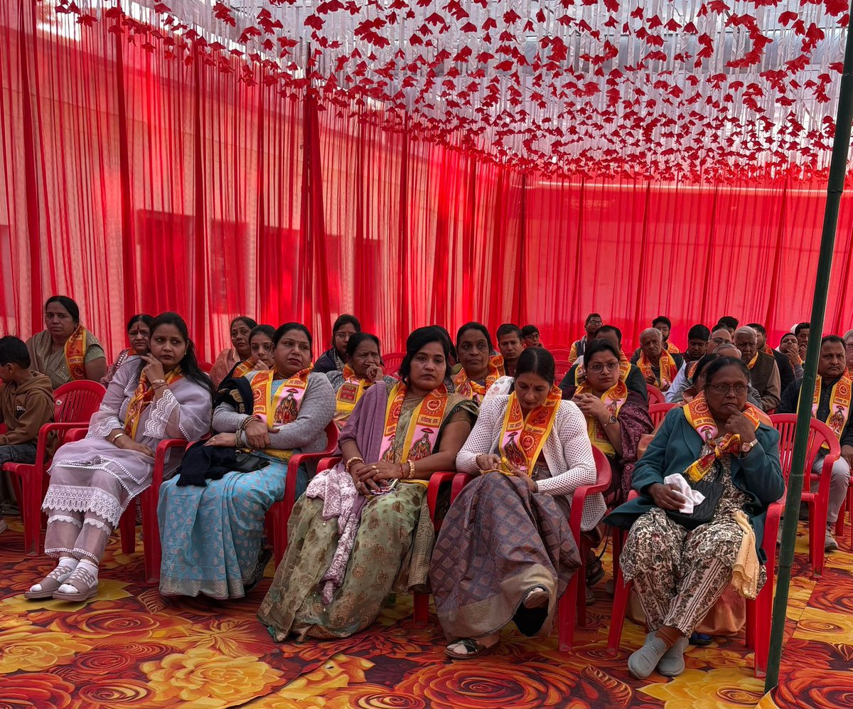 samaj_vaish's tweet photo. अटेली मे अग्रवाल वैश्य समाज द्वारा ज़िला स्तरीय संगठन संवाद

समाज की शक्ति उसके संगठन में है

एकता ही हमारी सबसे बड़ी ताकत है—इसी शक्ति के साथ हम समाज को और अधिक सशक्त व संगठित बना रहे हैं।

#Ateli #Haryana https://t.co/qUInDCkTsQ