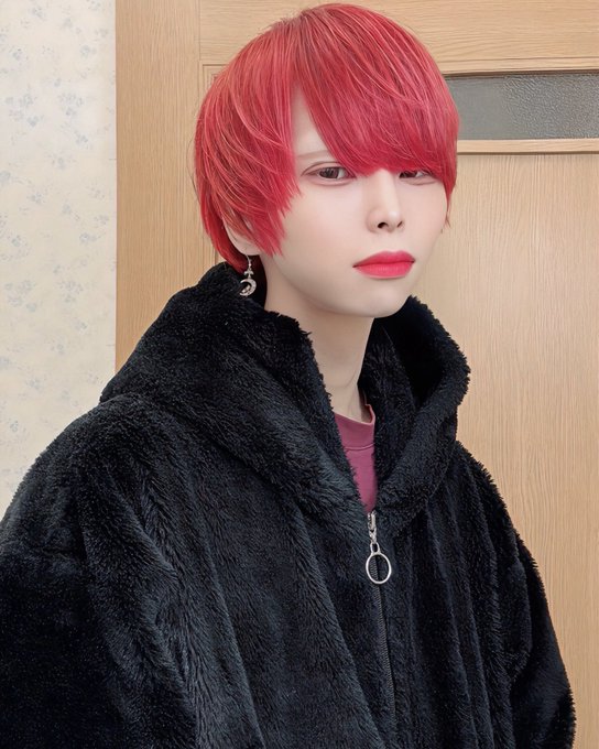 WHITE KINGDOM《池袋メンズコンカフェ》のツイート