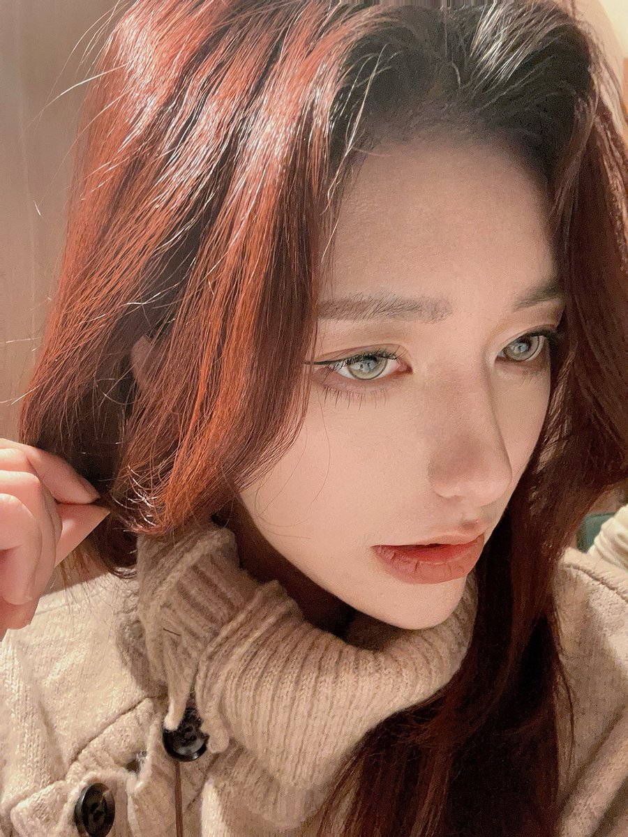 Ashsour_'s tweet photo. #女同性恋 #les 今天没水肿 https://t.co/pmTNyLZaGP