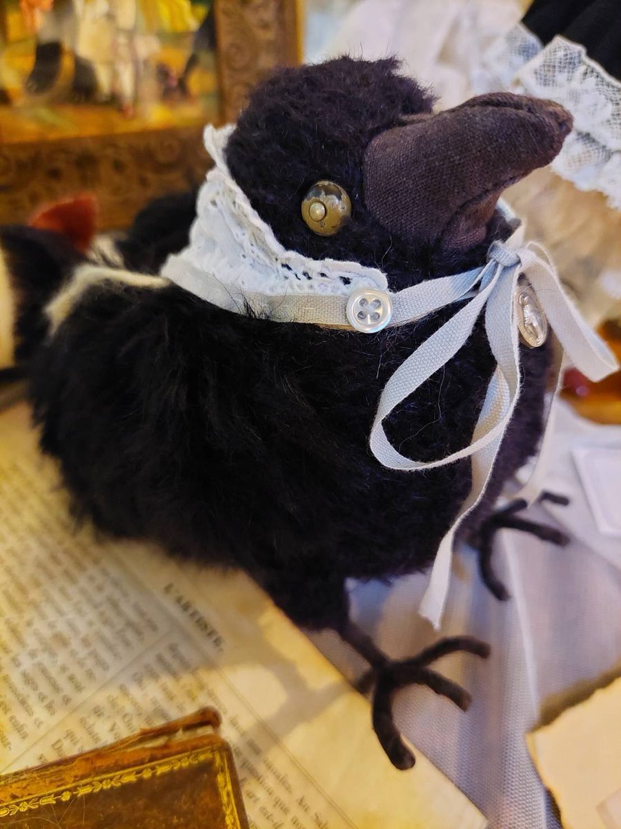 抽選受付は、12/17(水)閉店までになります。
【抽選販売作品】
筠樂子「月の海」
鐘江銘浩「温室」
深瀬優子「シルクノワール」、「ショコラノワール」
ayaguma 「お出かけ中のカラス」
店頭で抽選受付しています。
#コルメキッサ
#カラスと黒猫展
#抽選販売