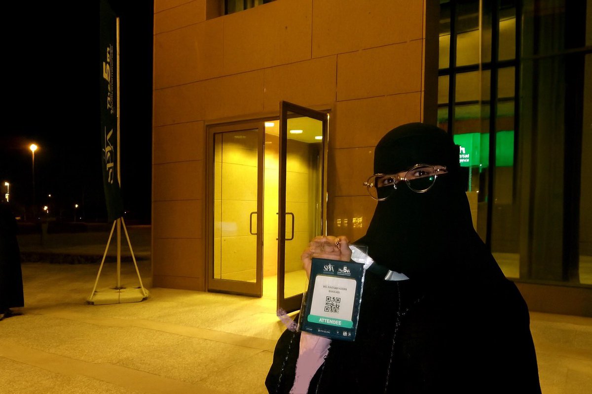 عشوائيات المؤتمر ولسا في كثيرر من الذكريات الحلوة الحمدلله والله يديمها يارب ✨💗💗