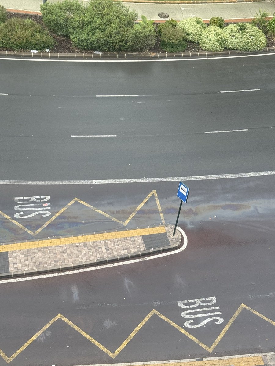 Este es el resultado de tener una flota de autobuses urbanos con más de 20 años. <a href="/AytoMurcia/">Ayuntamiento de Murcia</a> <a href="/Ballesta_Murcia/">José Ballesta</a> <a href="/GinesRuizMacia/">Ginés Ruiz Maciá🇪🇸</a> por favor por la salud de los ciudadanos, tomaos en serio la contaminación que sufrimos.