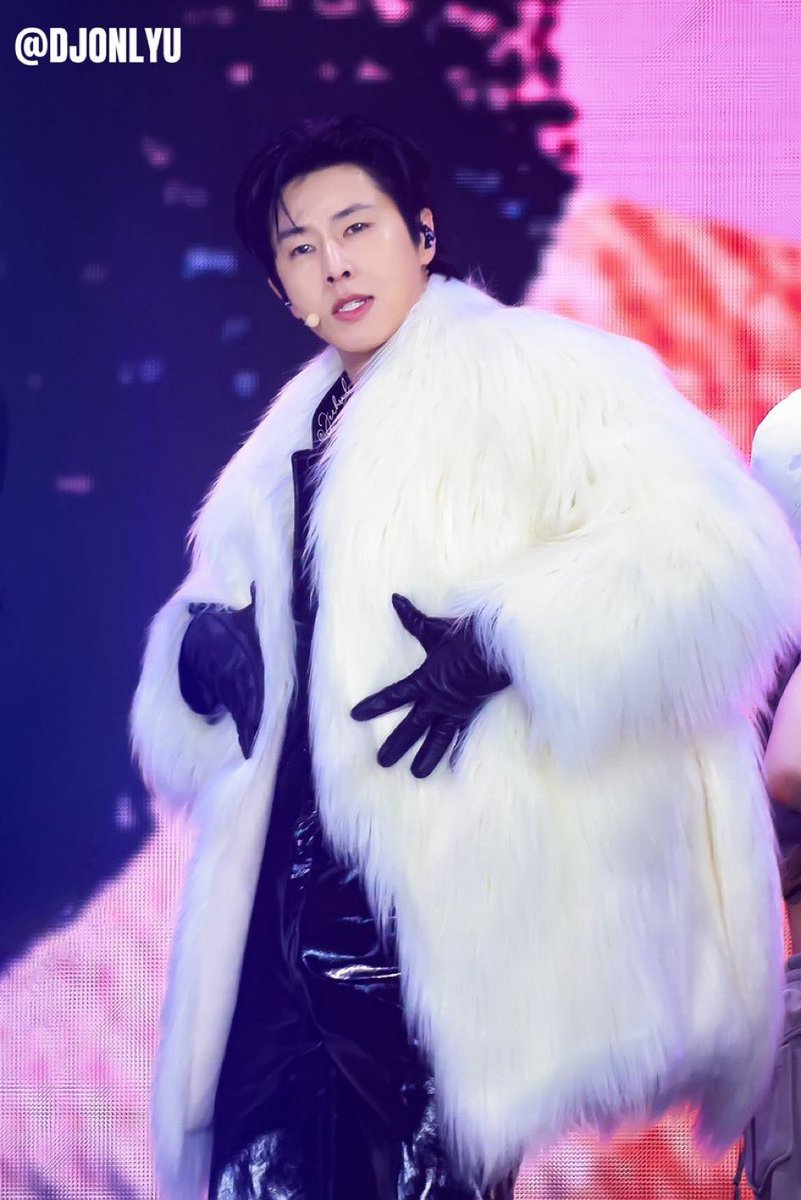 うっわ😍 これまたゴージャスな😭🩷 これは帝王ユノちゃんじゃなきゃ