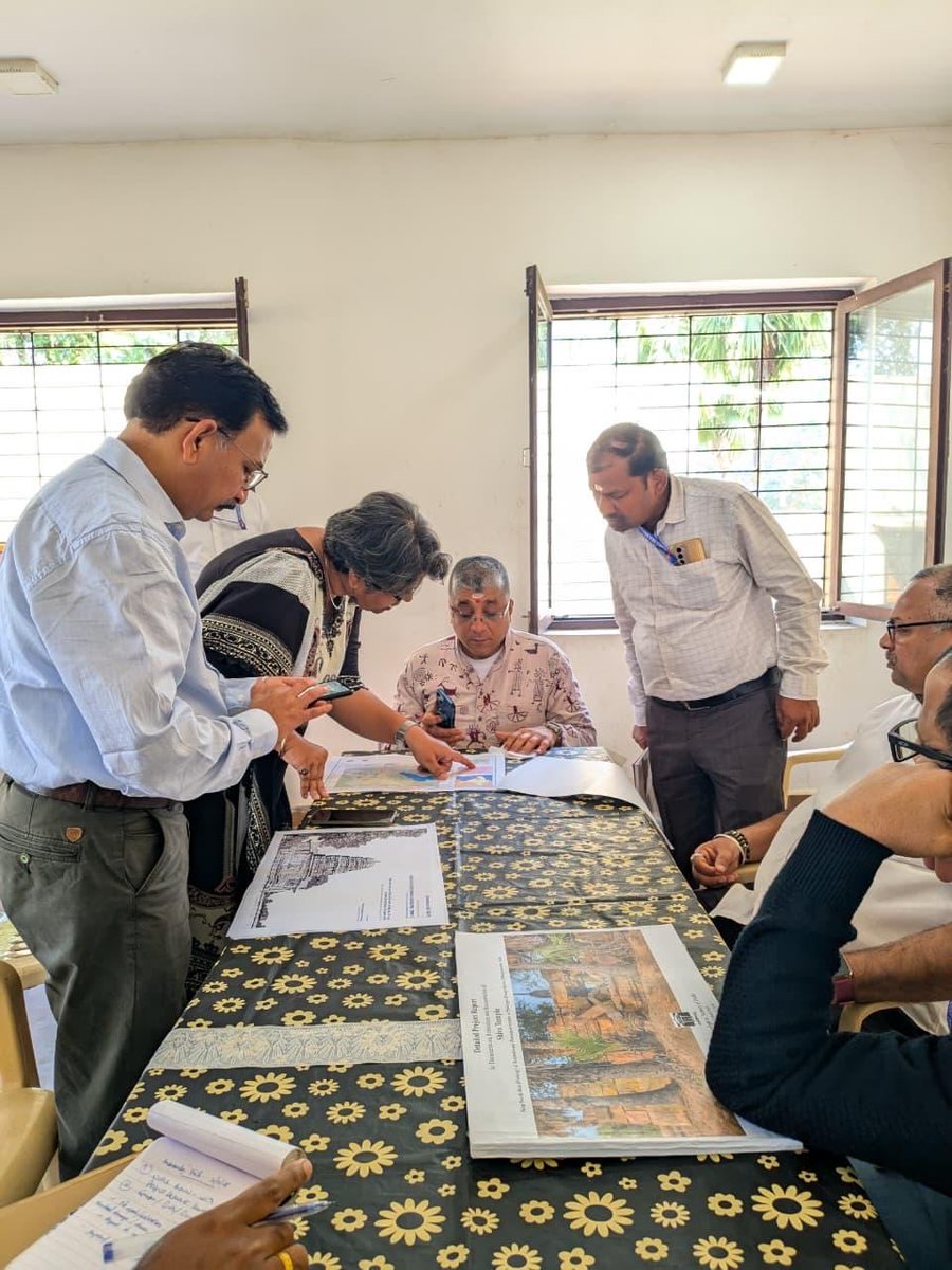 IndiaatUNESCO's tweet photo. After the end of the 20COM/ICH, Amb @VishalVSharma7 inspected conservation work by the @ASIGoI at the @UNESCO World Heritage Site, #Rudreshwara #Ramappa Temple in the Mulugu district of Telangana state. 🇮🇳 🇺🇳 https://t.co/wUmQKvPzSy