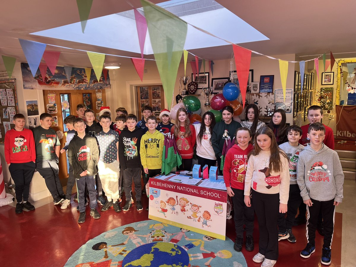kilbehennyns's tweet photo. Celebrating @LauraLynnHouse Christmas Jumper Day in #KBNS https://t.co/GG9skxXgHA