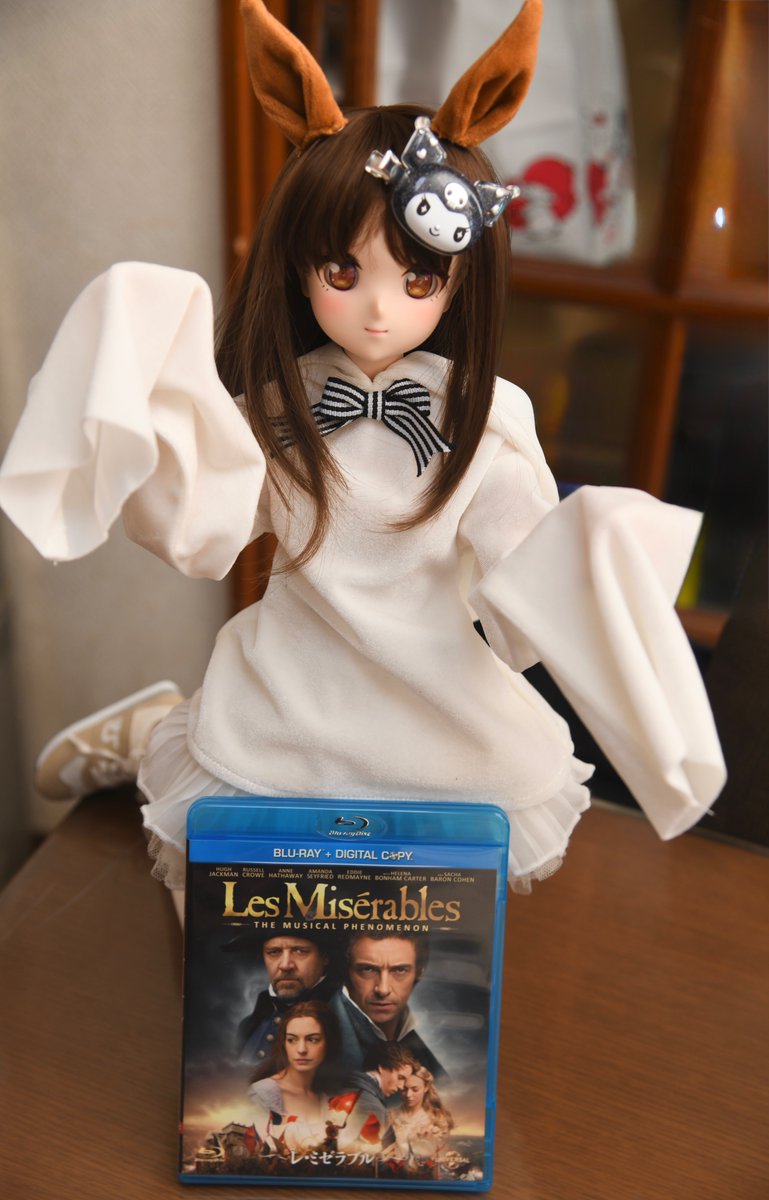 #今夜のドール撮影120分一本勝負　
今夜のお題は【ひっぱる】
レ・ミゼラブル
「Do you hear the people sing?（民衆の歌）」
ココロがひっぱられるね（鼓舞するね）