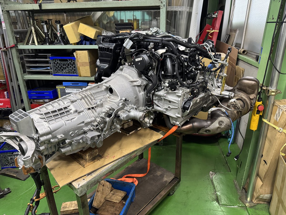 CREF_MotorSport's tweet photo. オーバーレブで損傷した992GT3•MTのエンジンOHも終わりが見えてきた。
年内に完成できそう。
メカニックの頑張りに感謝!
#porsche #992 #gt3 #engine #rebuilt #overrev #mt #ポルシェ #エンジン #オーバーレブ #オーバーホール #pdk #cref #クレフ https://t.co/UG8862V9yz
