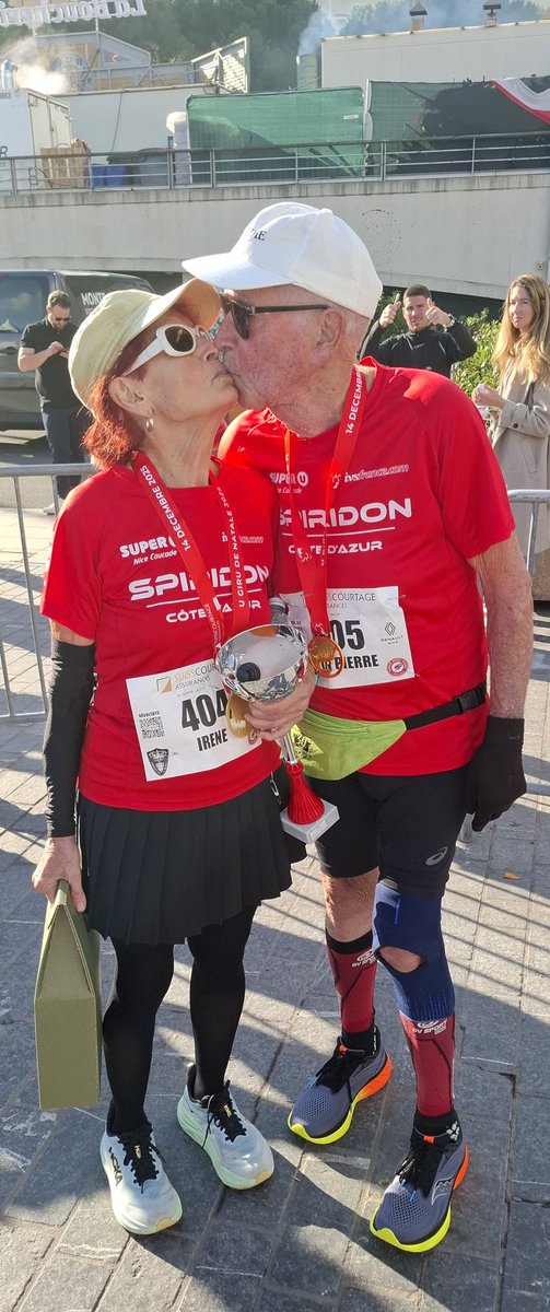 CounteaOmni's tweet photo. Bravo et respect à Irene et Jean-Pierre Fiore respectivement 84 et 83 ans finishers de la 30e édition du 10 kms U Giru de Natale.
Tous deux grands supporters de l'#OGCNice 🫶
On compte sur vous pour liker et leur donner la visibilité qu'ils méritent.
ISSA NISSA 🔴⚫ https://t.co/cmPjDVU7yg