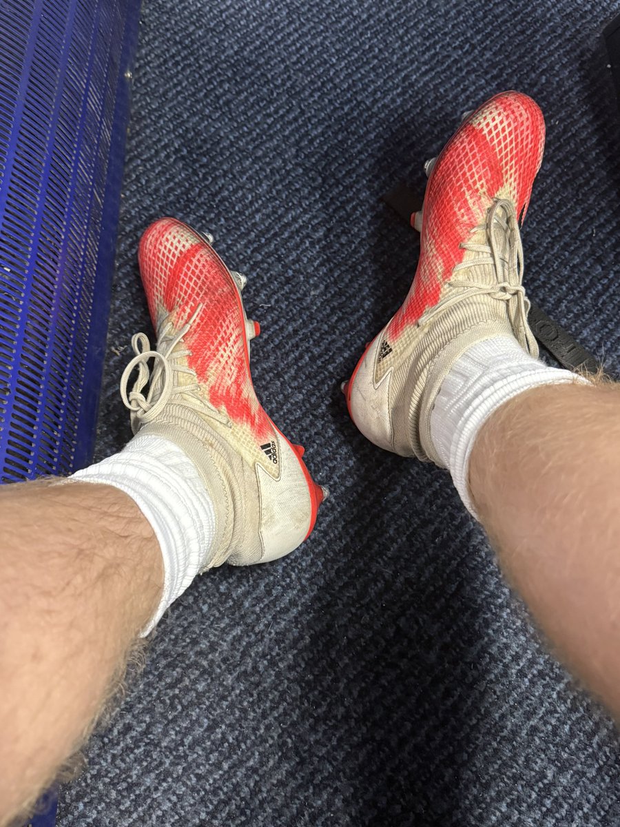 sdr_212's tweet photo. Time for training. Still damp and sweaty from the last session https://t.co/6VzRwQ4CE3
