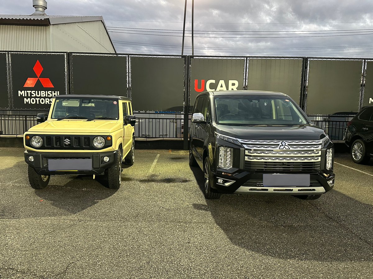 本日4年くらい乗ったジムニーとお別れし、デリカd5を中古だけど納車した！！
デカイ😱
駐車場に停めて改めてデカさを感じる。
カーブでGを感じない、ハンドル軽い、車内が広いってのがいい点。
ジムニーよりロードノイズあるかも？
サスペンションがジムニーより硬いかも？
というかんじでした。