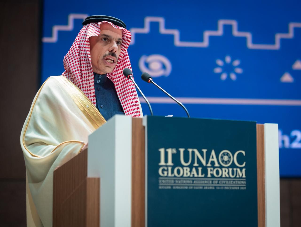 صور .. وزير الخارجية يرأس أعمال المنتدى الدولي لتحالف الأمم المتحدة للحضارات في نسخته الحادية عشرة بـ الرياض - ابن فرحان: رؤية المملكة 2030 تعكس نهجًا وطنيًا يقوم على الاعتدال والانفتاح على الحضارات #المنتدى_العالمي_لتحالف_الحضارات 