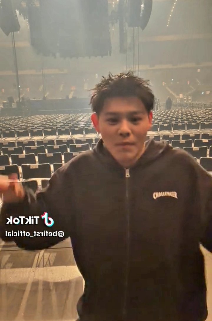 レオくん、またCHALLENGER☺️ 胸の文字、反転してたから直した。背中