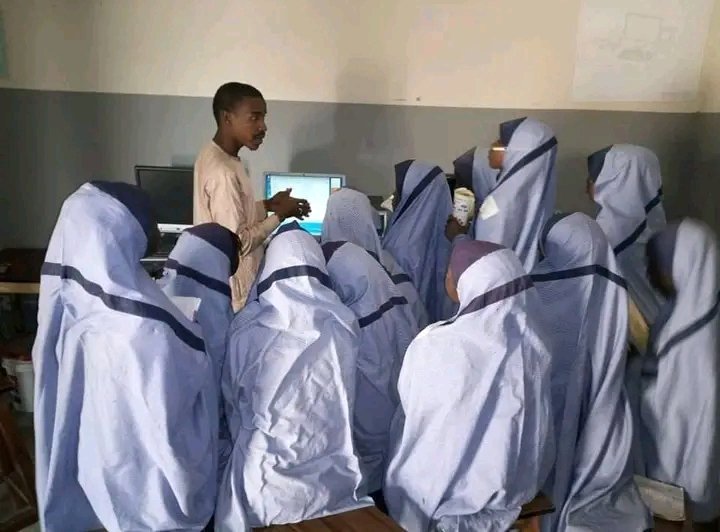 BabataICT's tweet image. #BabataICT #CsEdWeek

As the world rapidly goes digital, almost every aspect of life has been digitized.

"This mandate the urgent need for to learn computer skills, apply digital knowledge to drive development, innovation &amp;amp; economic growth" - #BabataKumo
#DigitalSkills #ITU