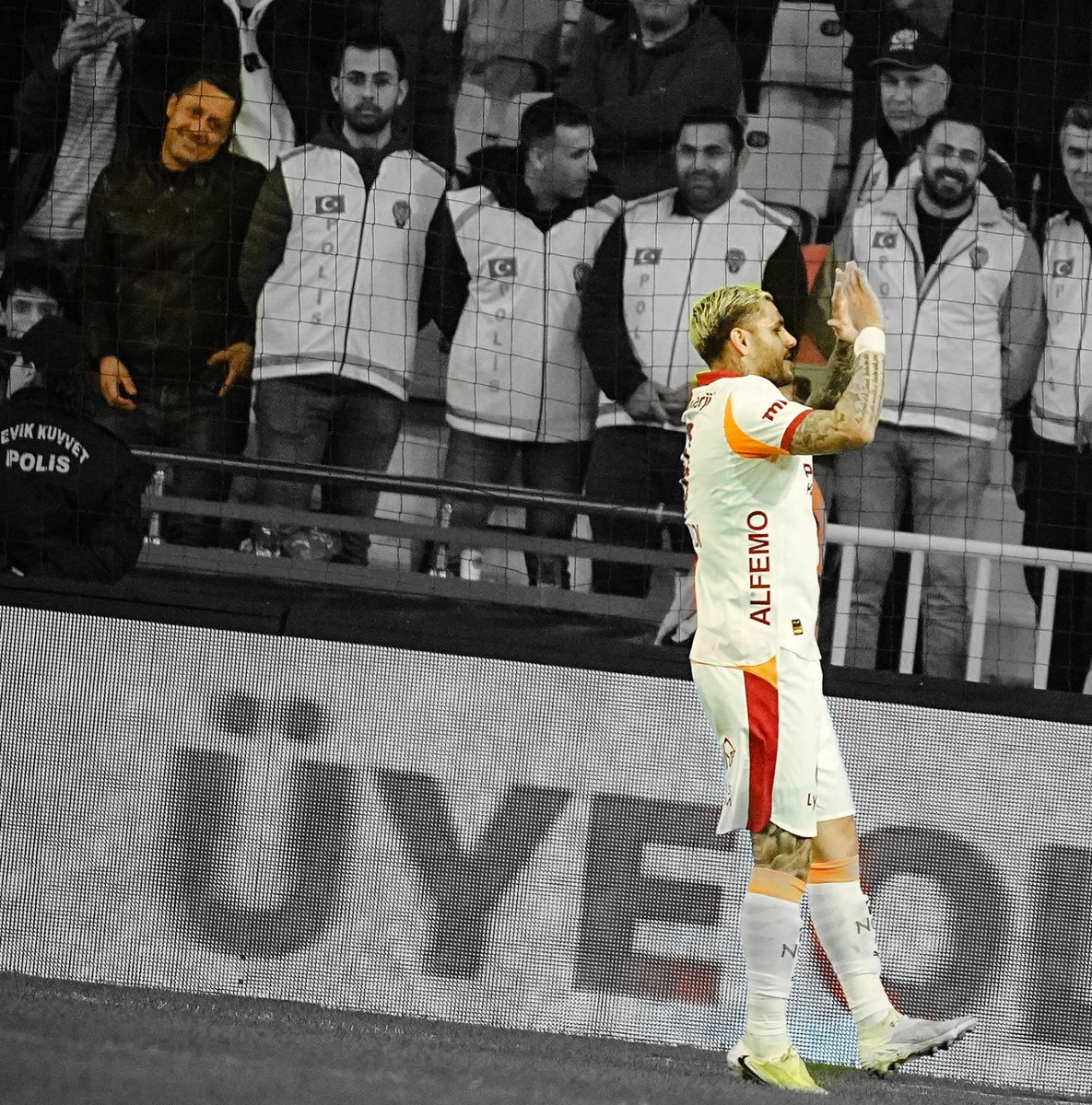 Bir taraftarın Mauro Icardi'ye bakışı 🫠