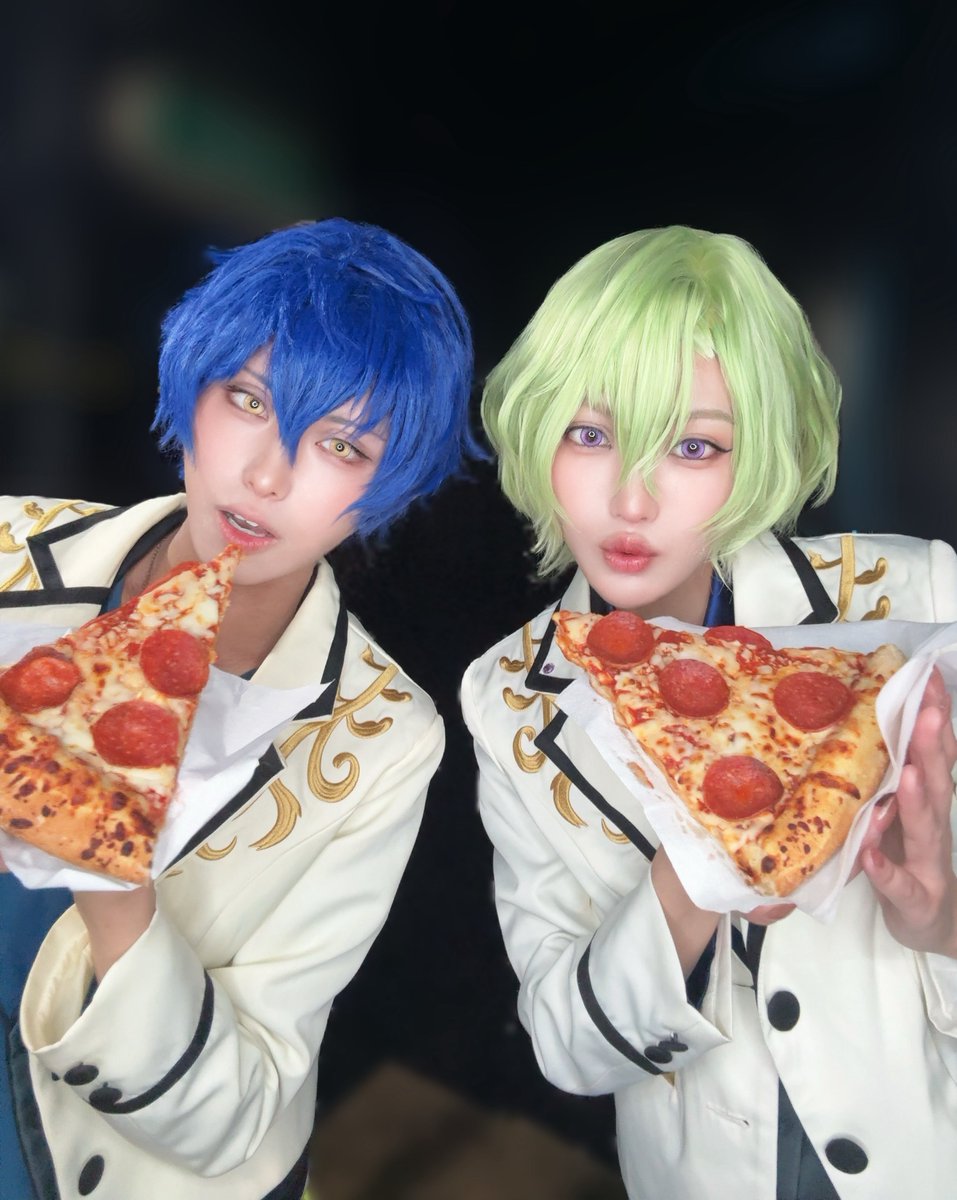 コミコンEveでいました〜🫶
ピザもホットドッグも食べられてはぴ🤍
いい日和☀️