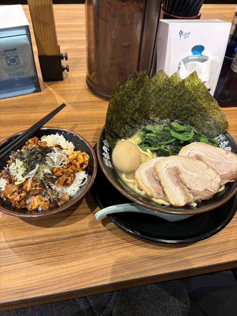 paso_resong's tweet photo. https://t.co/IxESwnYa2i